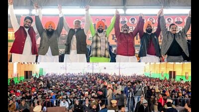 Saini also accused both Congress and AAP of spreading misinformation on MGNREGA for narrow political gains. (HT Photo)