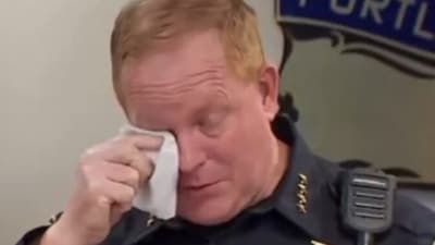 Who is Bob Day? Portland police chief mocked for crying while admitting Tren de Aragua ties in CBP shooting (@CollinRugg/X) Who is Bob Day? Portland police chief mocked for crying while admitting Tren de Aragua ties in CBP shooting (@CollinRugg/X)