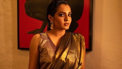 ఒకడు నా ఛాతీపై గుద్ది వెళ్లిపోయాడు.. మరొకడు లుంగీ పైకెత్తి అలా..: నటి షాకింగ్ కామెంట్స్ ఒకడు నా ఛాతీపై గుద్ది వెళ్లిపోయాడు.. మరొకడు లుంగీ పైకెత్తి అలా..: నటి షాకింగ్ కామెంట్స్
