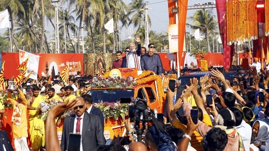 The yatra began from Shankh Circle, and the prime minister travelled the nearly one km stretch towards Veer Hamirji Gohil Circle that faces the Somnath temple complex, PTI reported.&nbsp;(Hanif Sindhi)