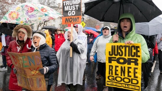 Demonstrators march outside the White House in Washington, Saturday, Jan. 10, 2026, against the Immigration and Customs Enforcement (ICE) agent who fatally shot Renee Nicole Good in Minneapolis. (AP Photo/Jose Luis Magana)(AP)