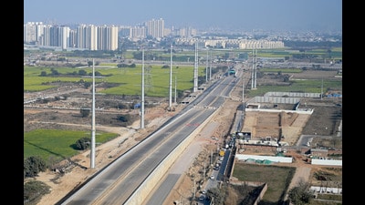 ₹1,000 crore road project saw three deadline slips due to litigation, added structures and Covid delays; one flyover to finish only by June (Parveen Kumar/HT) ₹1,000 crore road project saw three deadline slips due to litigation, added structures and Covid delays; one flyover to finish only by June (Parveen Kumar/HT)