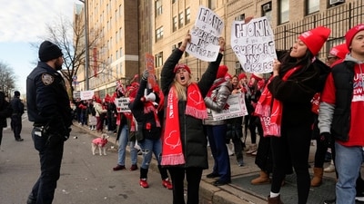 Women hold ‘Honk if you Support NY Nurses’ outside New York-Presbyterian Hospital, Monday, Jan. 12, 2026, in New York. (AP Photo/Yuki Iwamura) (AP) Women hold ‘Honk if you Support NY Nurses’ outside New York-Presbyterian Hospital, Monday, Jan. 12, 2026, in New York. (AP Photo/Yuki Iwamura) (AP)
