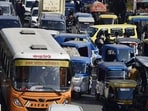 Lucknow in-charge minister Suresh Kumar Khanna orders on-ground inspections, committee with traffic police, LDA and LMC to draft congestion-relief measures (Deepak Gupta)