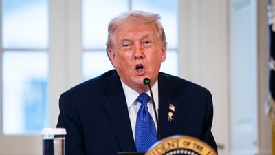 Is Donald Trump banning alcohol in US? Truth behind ‘make America sober again’ screenshot going viral on social media (Photographer: Al Drago/Bloomberg) (Bloomberg) Is Donald Trump banning alcohol in US? Truth behind ‘make America sober again’ screenshot going viral on social media (Photographer: Al Drago/Bloomberg) (Bloomberg)