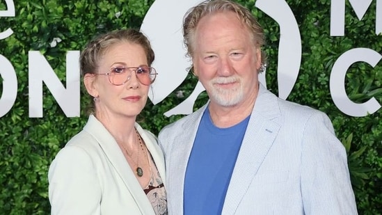 Timothy Busfield is wanted by the US Marshals Service following a warrant for child sex abuse in New Mexico. The Albuquerque Police are working with the Marshals to find and arrest the actor amid serious allegations. (X@ProudArmymom66)