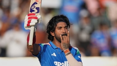 Asked to bat first by New Zealand, India put up 284 for 7 on the board, anchored by a superb unbeaten century from KL Rahul, who made 112 off 92 balls, striking 11 fours and a six.&nbsp; (AP)