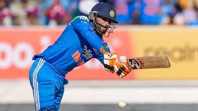 India reached 142/4 after 30 overs, but after taking three quick wickets, KL Rahul and Ravindra Jadeja (27) stabilised the innings.&nbsp; (PTI)
