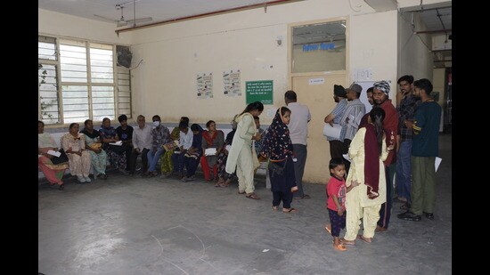 Family under the scheme consists of the head of the family, spouse, unmarried children, parents, a widow/divorcee person and their minor children, a widowed daughter-in-law and her minor children.1 (HT File)