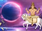<p>జనవరి 13న శుక్రుడు మకరరాశిలోకి ప్రవేశించాడు. జనవరి 14న సూర్యుడు మకరరాశిలోకి ప్రవేశించాడు. ఈ విధంగా మకరరాశిలో సూర్యుడు, శుక్రుడు కలయిక శుక్రాదిత్య రాజయోగాన్ని సృష్టించింది. ఈ యోగ ప్రభావం మేషం నుండి మీన రాశి వరకు అన్ని రాశుల వారి జీవితాల్లో కనిపిస్తుంది. అయితే ఈ యోగం వల్ల కొన్ని రాశుల వారికి వృత్తిపరంగా, ఆర్థికంగా గొప్ప ప్రయోజనాలు లభిస్తాయి. సూర్యుడు, శుక్రుల కలయిక వల్ల ఏర్పడిన శుక్రాదిత్య రాజయోగం వల్ల ఏ రాశుల వారికి అదృష్టం కలుగుతుందో చూద్దాం.</p>