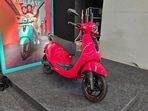 The Chetak C25 is positioned as the most affordable model in the electric Chetak lineup, featuring a full-metal body, retro-inspired design and a simplified feature set aimed at urban commuters