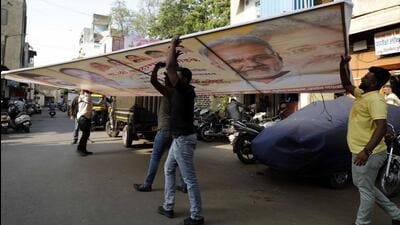 A total of 1,153 candidates are contesting for 165 seats across 41 wards of the city’s civic body. (HT)