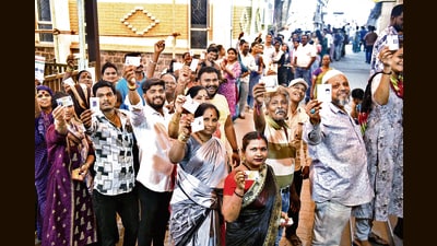 Complaints were reported from areas, including ward number 9 (Sus–Baner–Pashan), where voters said there was no clear confirmation after pressing the ballot button. (MAHENDRA KOLHE/HT) Complaints were reported from areas, including ward number 9 (Sus–Baner–Pashan), where voters said there was no clear confirmation after pressing the ballot button. (MAHENDRA KOLHE/HT)
