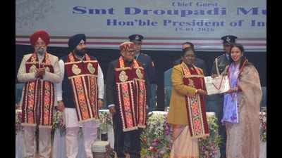 President Droupadi Murmu presents degree to a student during the golden jubilee convocation ceremony of the Guru Nanak Dev University in Amritsar on Thursday; also seen in picture (from left) VC Karamjeet Singh, Punjab education minister Harjot Bains and governor Gulab Chand Kataria. (Sameer Sehgal/HT) President Droupadi Murmu presents degree to a student during the golden jubilee convocation ceremony of the Guru Nanak Dev University in Amritsar on Thursday; also seen in picture (from left) VC Karamjeet Singh, Punjab education minister Harjot Bains and governor Gulab Chand Kataria. (Sameer Sehgal/HT)
