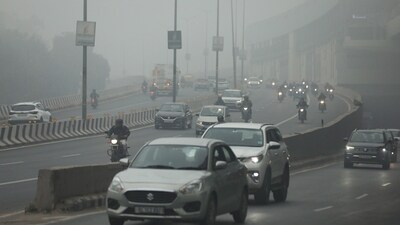 The air quality reading in Delhi was 343 at 4 pm on Thursday. (ANI) The air quality reading in Delhi was 343 at 4 pm on Thursday. (ANI)