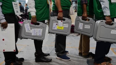 Counting for only 46 wards began at 10 am, instead of all 227 wards at once. (AP) Counting for only 46 wards began at 10 am, instead of all 227 wards at once. (AP)