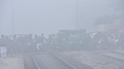 Delhi’s 24-hour average AQI was recorded at 354 (“very poor”) on Friday afternoon, worsening from 343 the previous day. (Sakib Ali/HT Photo)