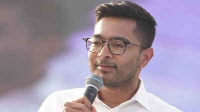 হিরণের 'ইচ্ছা' ফাঁস অভিষেকের (সৌজন্যে টুইটার) হিরণের 'ইচ্ছা' ফাঁস অভিষেকের (সৌজন্যে টুইটার)