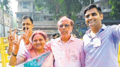 Mumbai, India. Jan 16, 2026 - Congress candidate Asha Kale, from ward no 183, Dharavi, won the BMC general election 2025-2026. Mumbai, India. Jan 16, 2026. (Photo by Raju Shinde/HT Photo) (Raju Shinde)