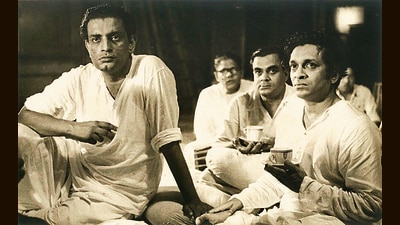 Ray with Ravi Shankar at a recording session for the music of his debut film, Pather Panchali (1955). (Wikimedia) Ray with Ravi Shankar at a recording session for the music of his debut film, Pather Panchali (1955). (Wikimedia)