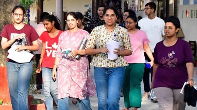 JEE Mains Exam: How can parents, teachers, and friends de-stress aspirants ahead of exams? Expert shares tips JEE Mains Exam: How can parents, teachers, and friends de-stress aspirants ahead of exams? Expert shares tips