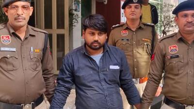 The accused in police custody. (Parveen Kumar/HT) The accused in police custody. (Parveen Kumar/HT)