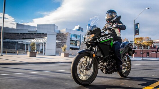 The Versys X-300 gets discounts and free accessories only till 31st January 2026.