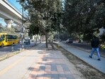 Residents highlighted neglected stretches at Rajiv Chowk, Sector 14 and Basai Road as GMDA cited utility delays along Dwarka Expressway. (HT Archive)