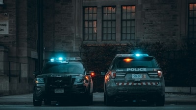 Police responded to reports of a shooting at 5800 block of Lorelei Avenue in Lakewood, to find Hector Lionel Alfaro among those dead. Image used for representational purposes. (Unsplash) Police responded to reports of a shooting at 5800 block of Lorelei Avenue in Lakewood, to find Hector Lionel Alfaro among those dead. Image used for representational purposes. (Unsplash)
