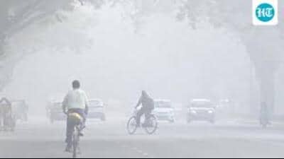 Many parts of the state woke up to dense to very dense fog that had gripped UP on January 18. (HT file) Many parts of the state woke up to dense to very dense fog that had gripped UP on January 18. (HT file)