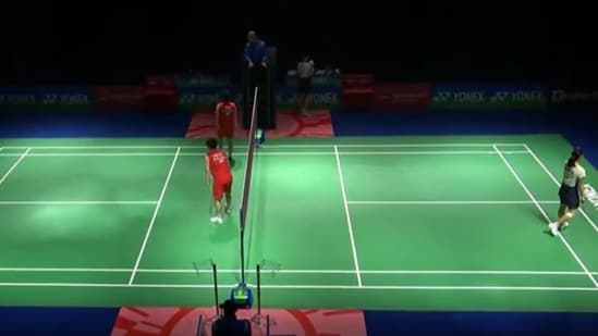 There was a controversial incident on Court 1 during the match between the Chinese pair Liu Shengshu, Tan Ning and South Korea's Baek Ha Na, Lee So Hee