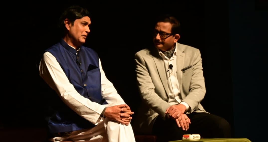 Sahir and the narrator during an interaction