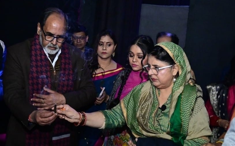 Play director Gopal Sinha and others (Photo: HT)