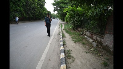 Authority targets safer walking and cycling by 2026; traffic data shows 141 pedestrian deaths in 2025, highlighting urgent need. (HT Archive) Authority targets safer walking and cycling by 2026; traffic data shows 141 pedestrian deaths in 2025, highlighting urgent need. (HT Archive)