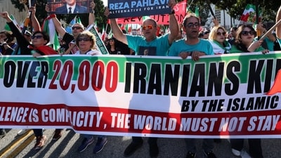 Protesters in Los Angeles, California, hold a banner remembering the people killed in Iran amid protests in the country. REUTERS/Jill Connelly (REUTERS)