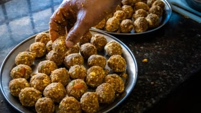 Gond ladoo Recipe (Freepik) Gond ladoo Recipe (Freepik)