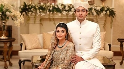 Ayesha Saif-ur-Rehman Khan married Junaid Safdar in 2021. Ayesha Saif-ur-Rehman Khan married Junaid Safdar in 2021.