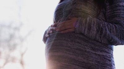 Having a baby after 33: does it really boost longevity? (Representational Photo/Unsplash) Having a baby after 33: does it really boost longevity? (Representational Photo/Unsplash)
