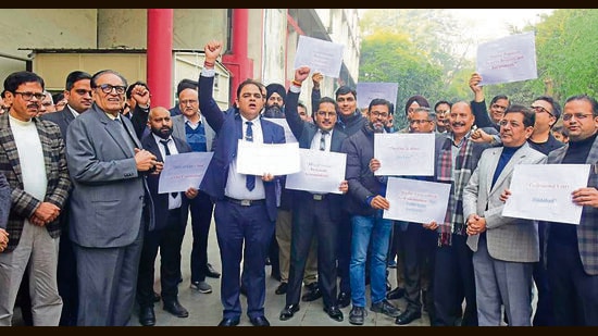 The protest outside the DC office in Ludhiana on Monday. (Gurpreet Singh/HT)