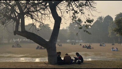 Students sitting out in the sun at PAU in Ludhiana on Tuesday. (Gurpreet Singh/HT)