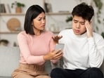 A Redditor asked people who have been cheated on what subtle sign made them realise their partner was cheating. 