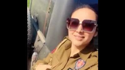 The constable was dismissed from service on April 3, 2025, a day after recovery of 17.71 gm heroin from her possession. (HT) The constable was dismissed from service on April 3, 2025, a day after recovery of 17.71 gm heroin from her possession. (HT)