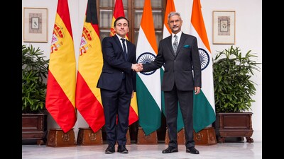 The two leaders reviewed the gamut of bilateral ties, including trade, investment, defence and security, tourism and people-to-people relations. (@jmalbares) The two leaders reviewed the gamut of bilateral ties, including trade, investment, defence and security, tourism and people-to-people relations. (@jmalbares)