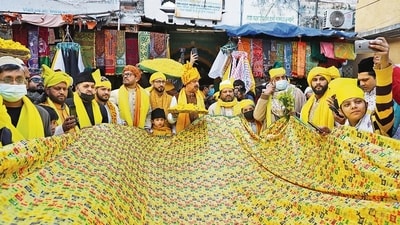 Every year, Basant Panchami is celebrated at the Dargah in the memory of poet Amir Khusrow; who dedicated his songs of spring to Khwaja Hazrat Nizamuddin Auliya. (Photo: Shantanu Bhattacharya/HT) Every year, Basant Panchami is celebrated at the Dargah in the memory of poet Amir Khusrow; who dedicated his songs of spring to Khwaja Hazrat Nizamuddin Auliya. (Photo: Shantanu Bhattacharya/HT)
