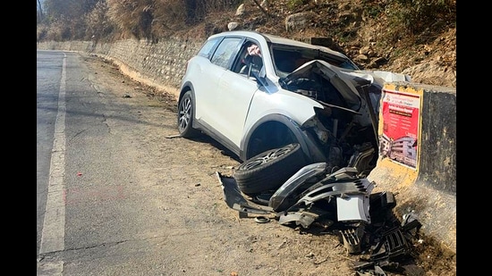 The severe impact of the collision left the car mangled. The victims included two women and a 5-year-old girl. (Aqil Khan/HT)
