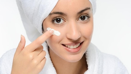 What is a dermatologist-recommended skin care routine? (Shutterstock)
