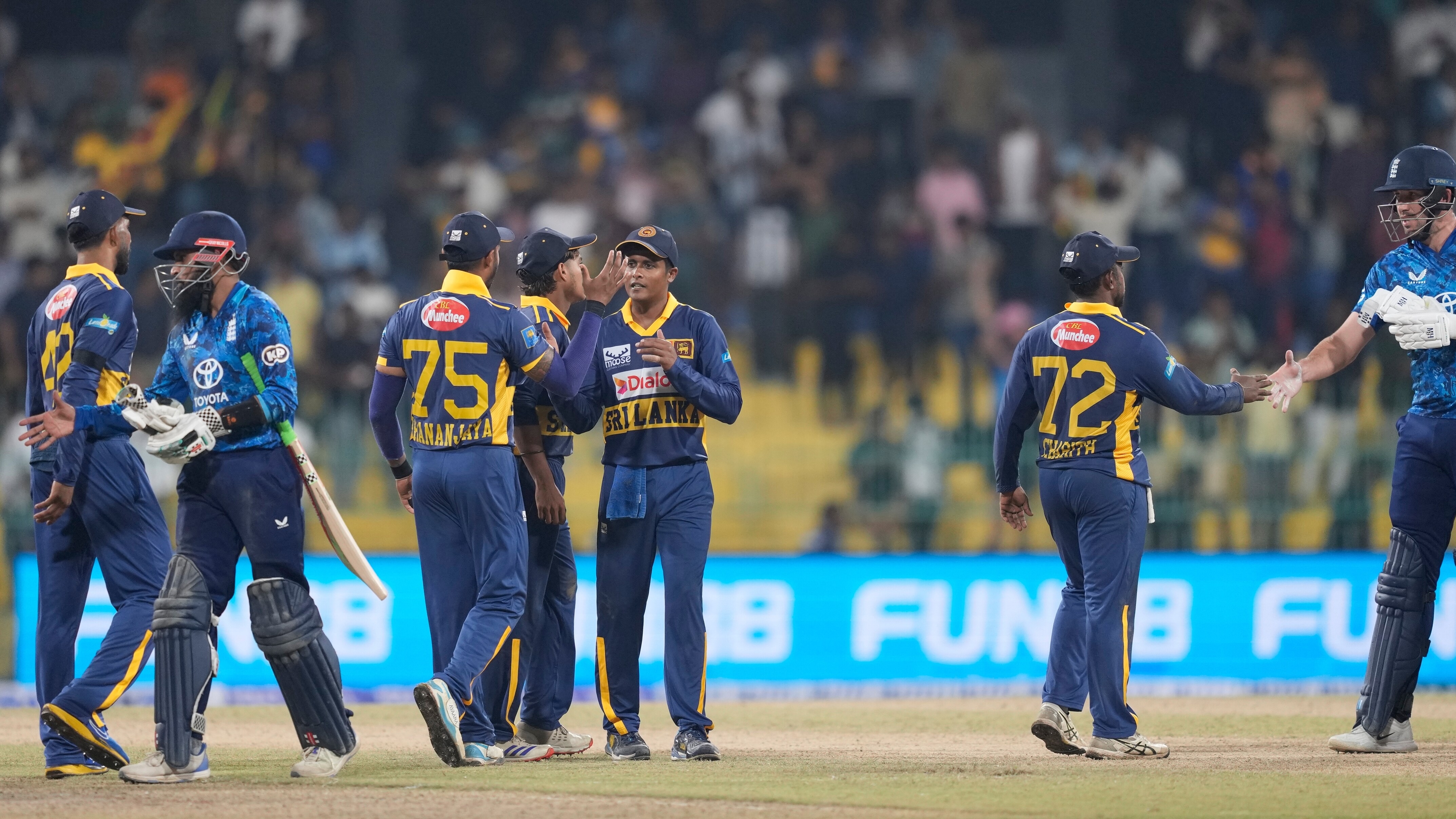 Sri Lanka spinners turn the screw to defeat England in 1st ODI