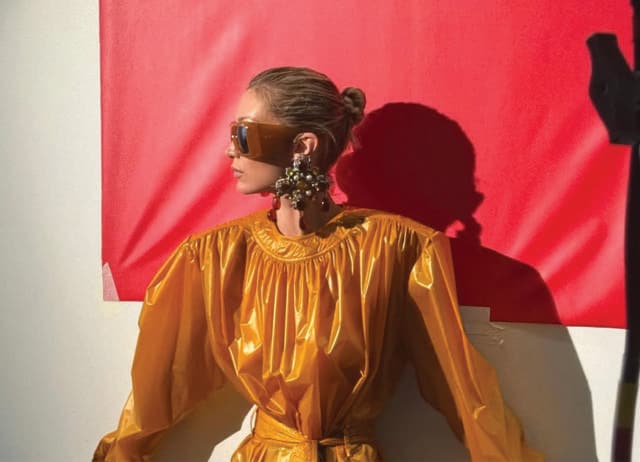 The look doesn’t just suit “model faces”, such as Bella Hadid’s. But don’t skip your salon appointments. (INSTAGRAM/@BELLAHADID) The look doesn’t just suit “model faces”, such as Bella Hadid’s. But don’t skip your salon appointments. (INSTAGRAM/@BELLAHADID)