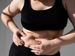 Visceral fat around the abdomen can silently weaken muscles and affect posture and stability. Visceral fat around the abdomen can silently weaken muscles and affect posture and stability.