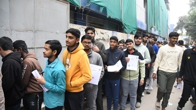 JEE Mains Exam 2026 Day 3: Shift 1 exam difficulty level moderate to tough, expert shares complete analysis (Santosh Kumar ) JEE Mains Exam 2026 Day 3: Shift 1 exam difficulty level moderate to tough, expert shares complete analysis (Santosh Kumar )